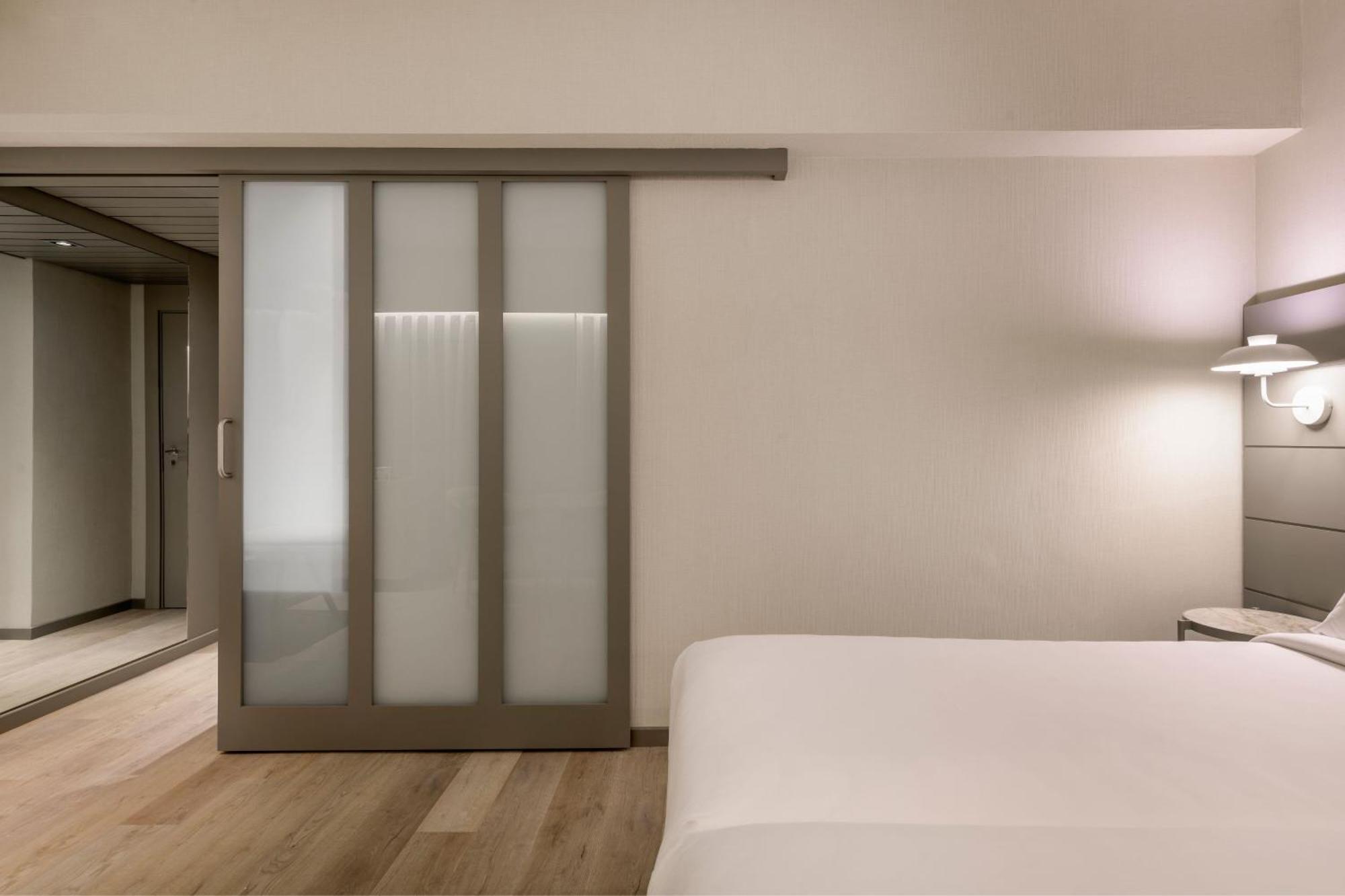 Ac Hotel Carlton Madrid By Marriott Экстерьер фото